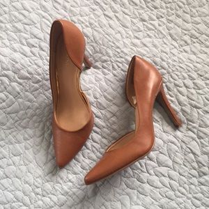 Brown Gold Accent Pointed Toe Heel